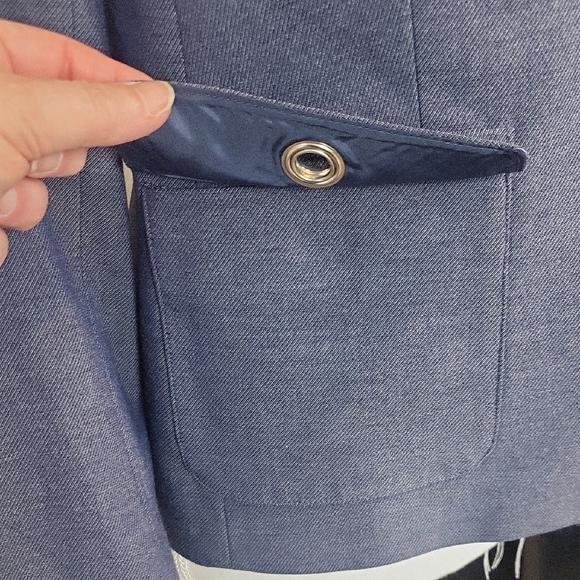 CALVIN KLEIN Blue Vicose Blend Notched Lapel Silvertone Grommet Detail Blazer - Picture 4 of 14